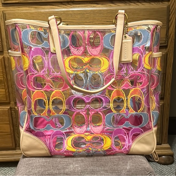 Coach Clear Scribble XL Tote with attached removable wristlet New Without Tag - Picture 1 of 6